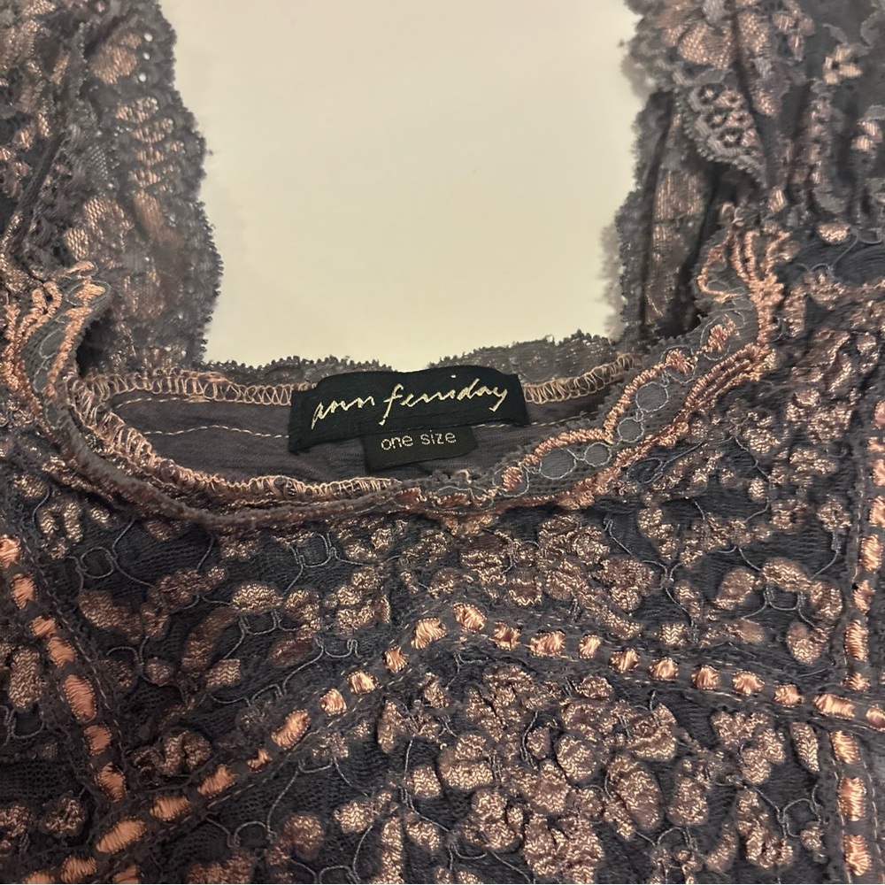 Ann Ferriday Lace Top - Picture 2 of 4